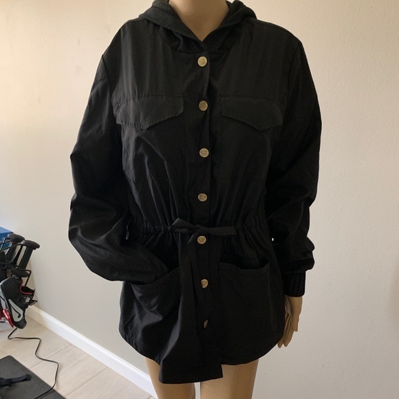 Victoria Sport Jacket with Hood 🧥 ~LIKE NEW~ - Picture 3 of 6